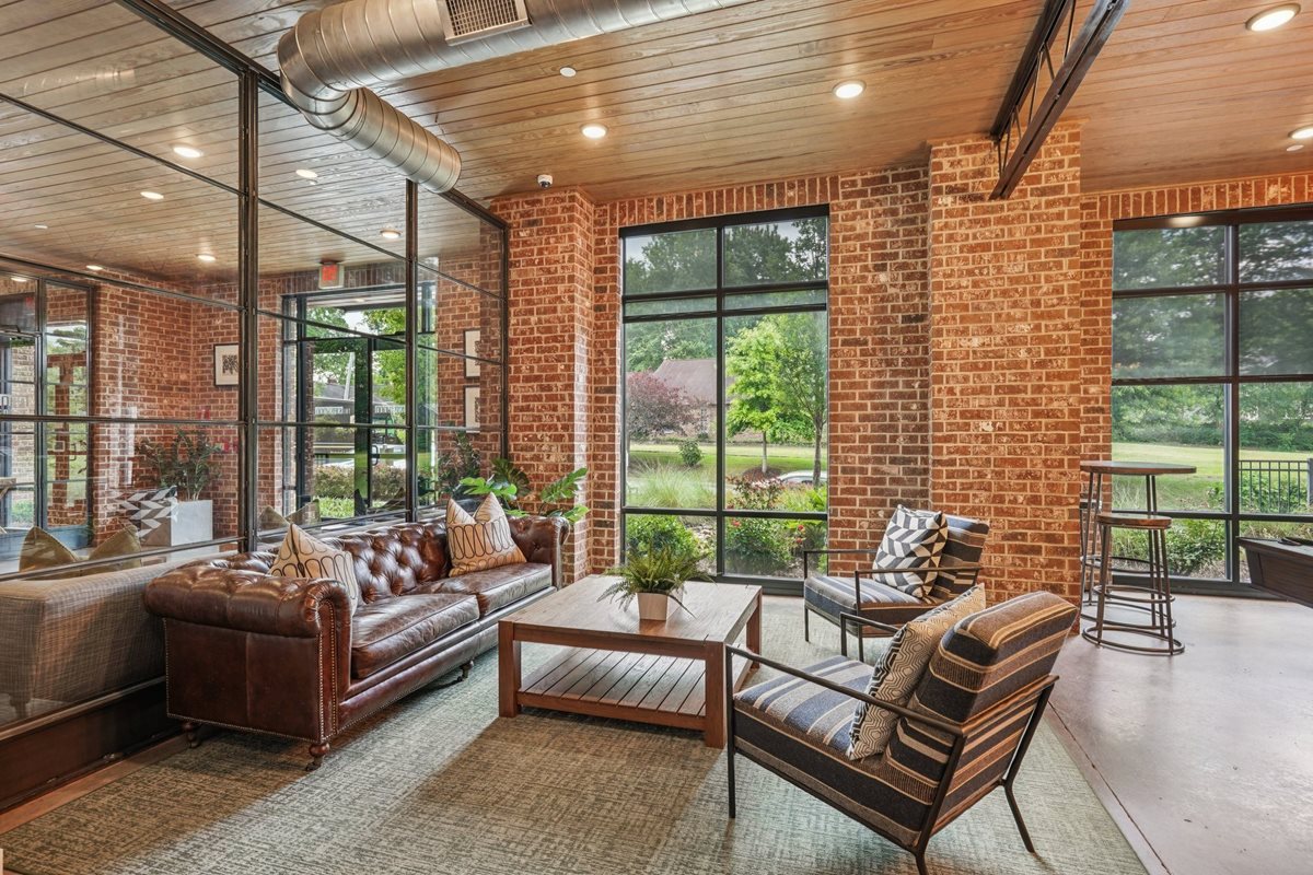 The Kirkwood Apartments At Edgewood